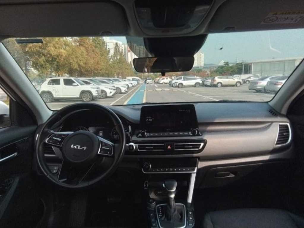 KIA Seltos - Vista 3