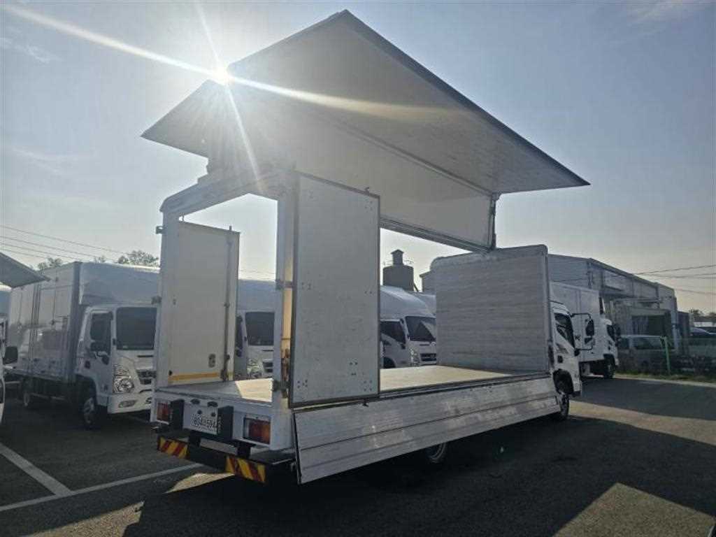 medium and large cargo truck - Vista 12