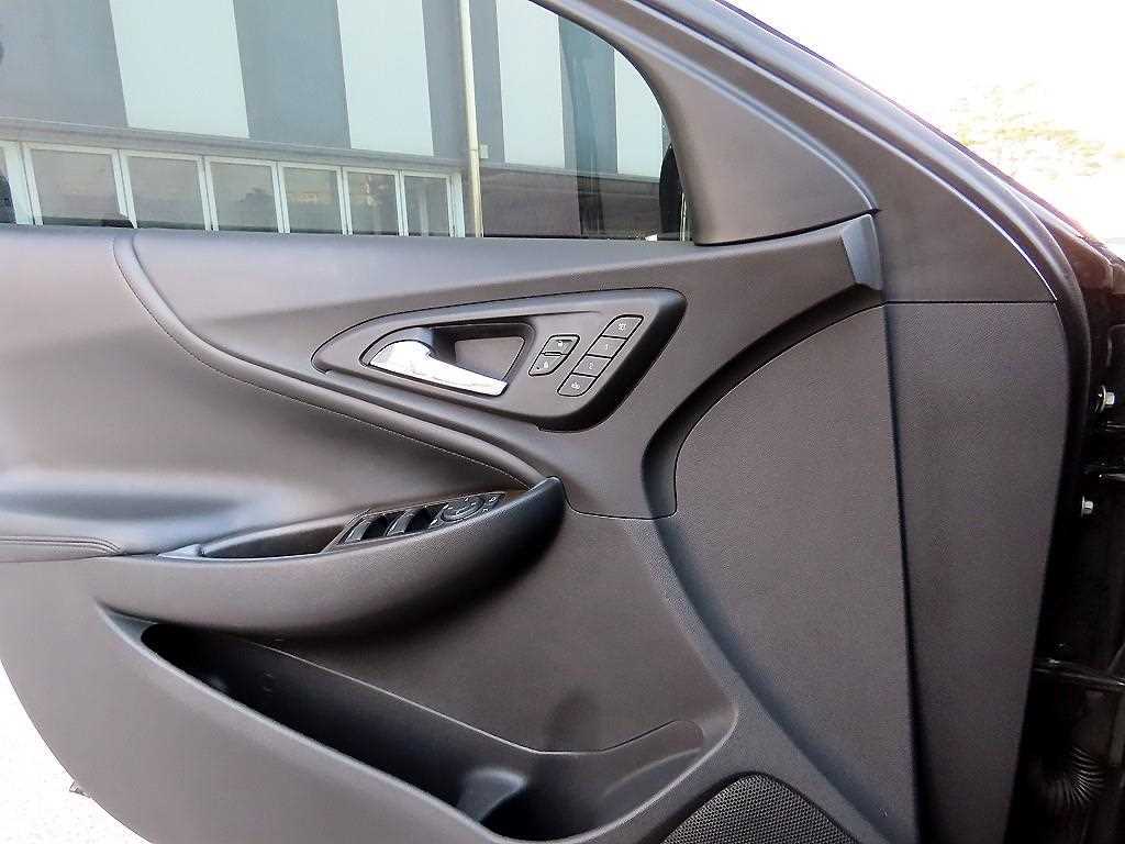 Chevrolet Malibu - Vista 11