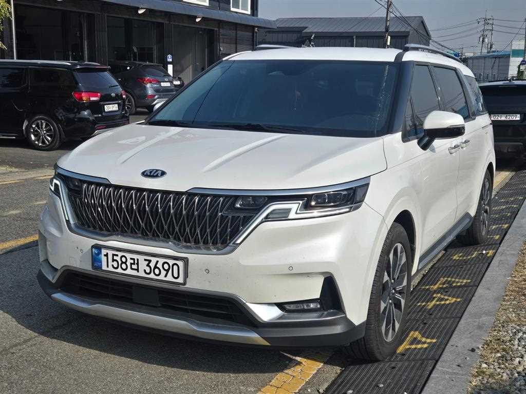 KIA Carnival 2021 Blanco - Importación desde Corea - HF Imports Iquique - Foto 1