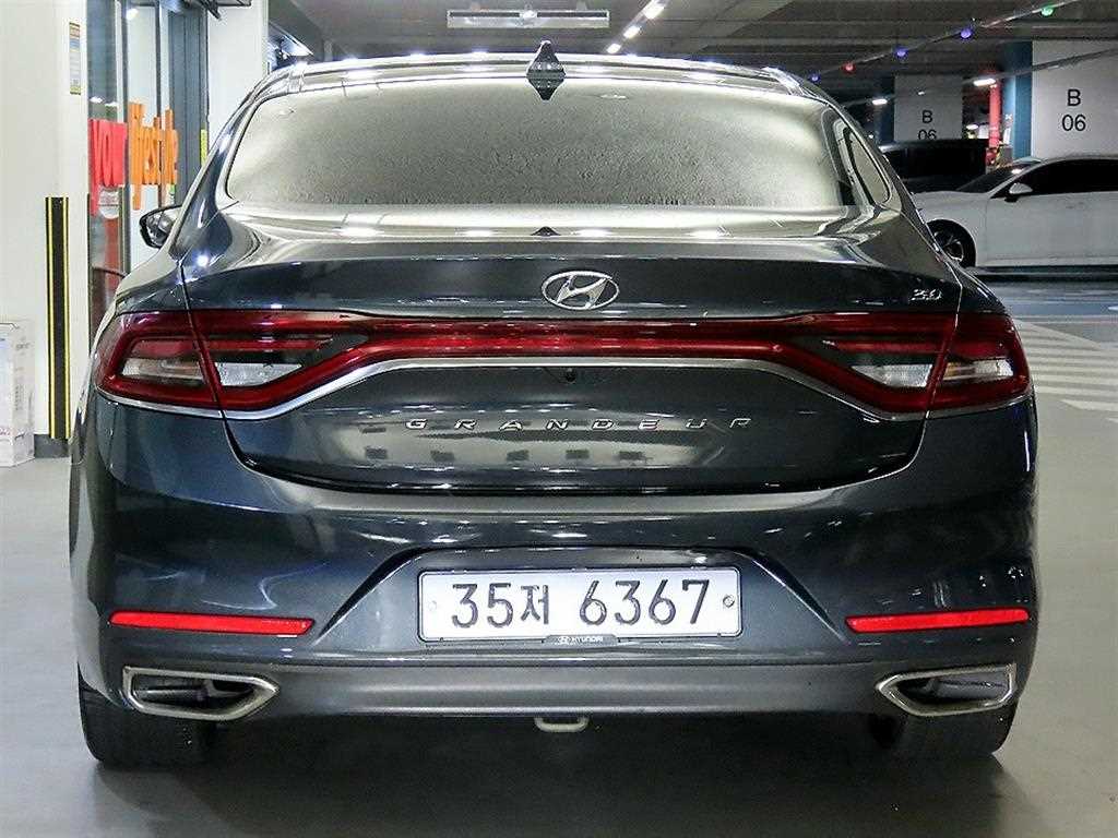HYUNDAI Grandeur - Vista 5
