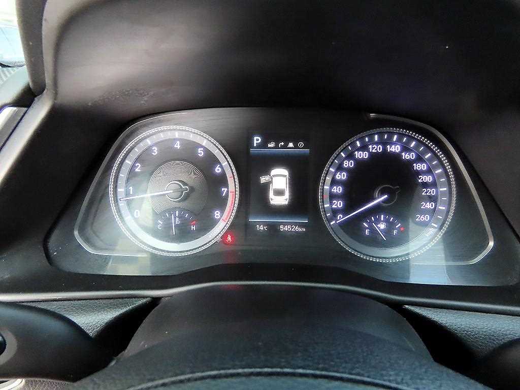 HYUNDAI Sonata - Vista 9