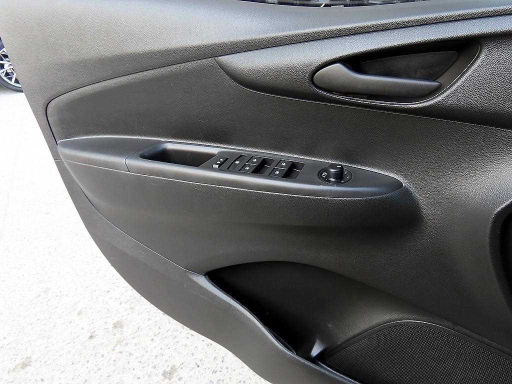 Chevrolet Spark - Vista 11