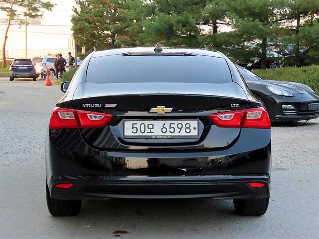 Chevrolet Malibu - Vista 4