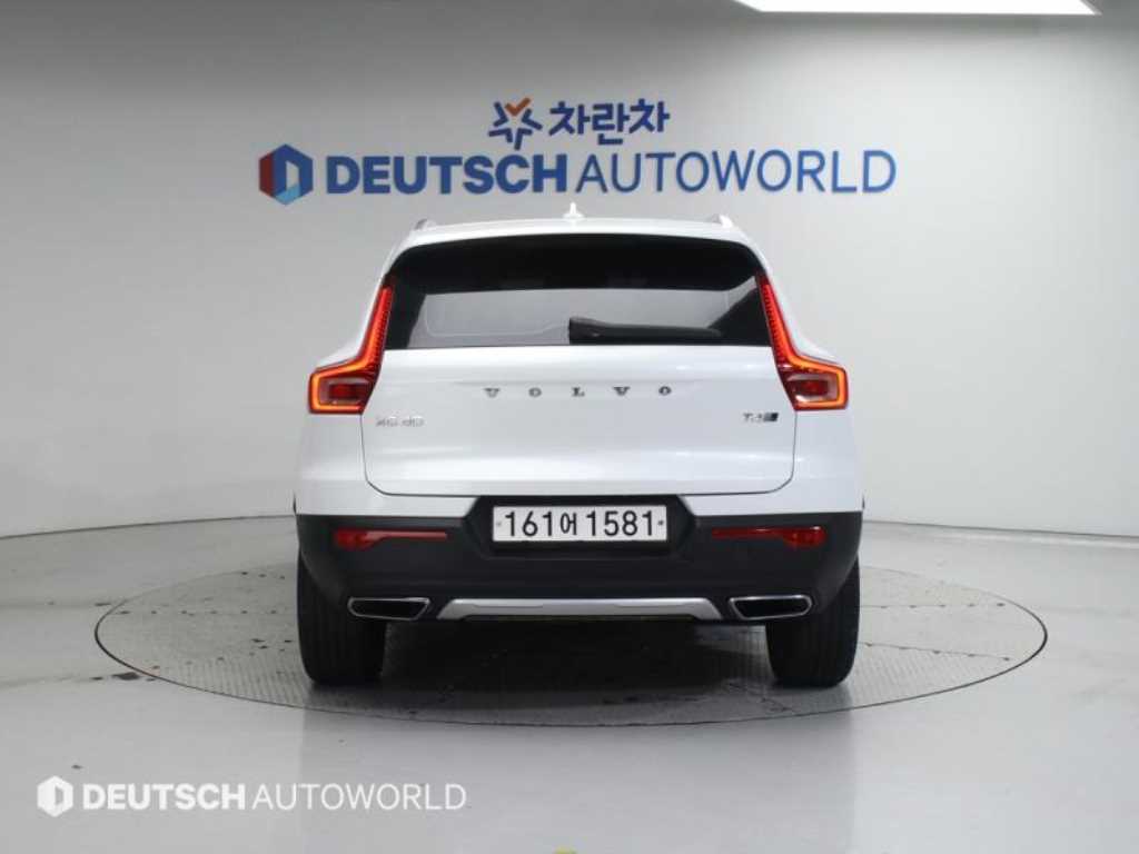 Volvo XC40 - Vista 4