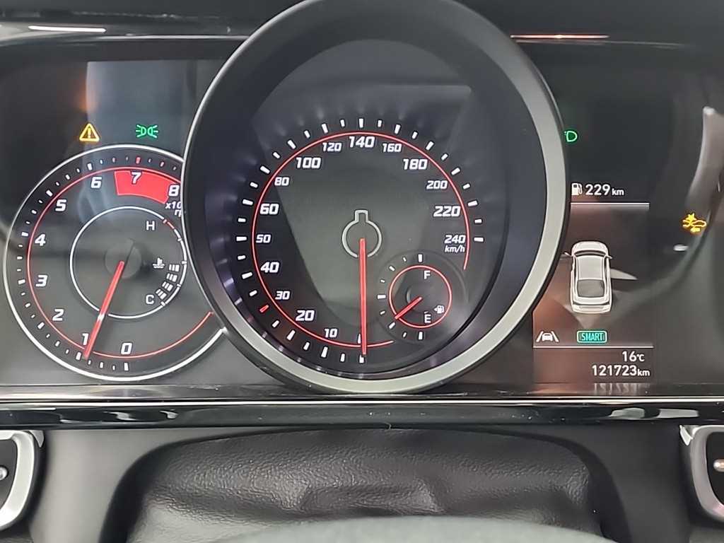 HYUNDAI Avante - Vista 6