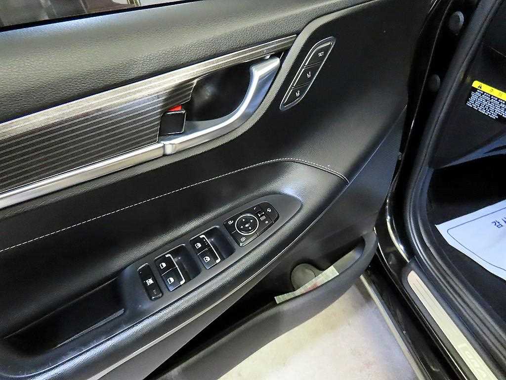 HYUNDAI Grandeur 2018 Negro - Importación desde Corea - HF Imports Iquique - Foto 13