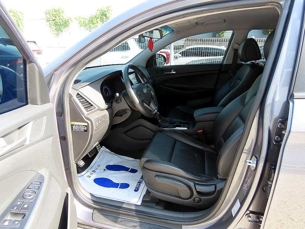 HYUNDAI Tucson - Vista 6