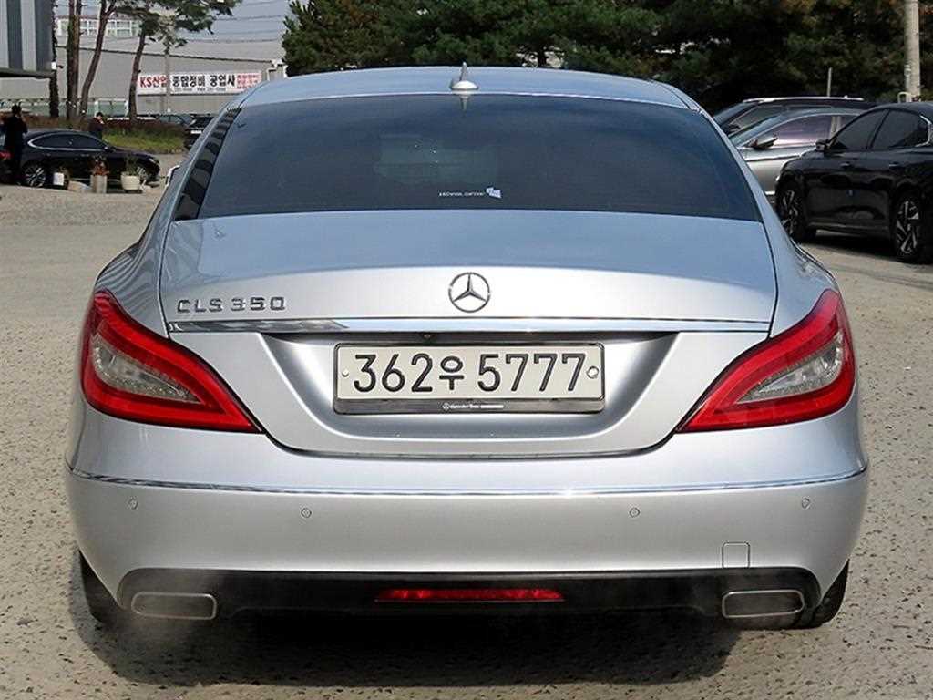 Mercedes Benz CLS Class - Vista 4