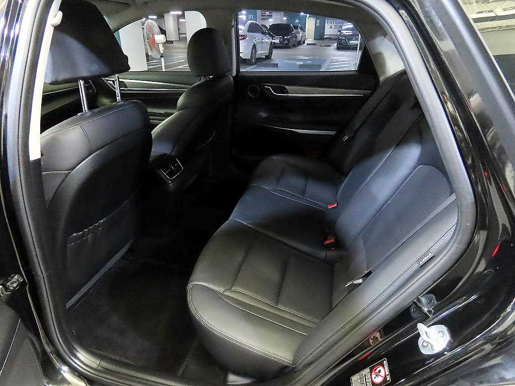 HYUNDAI Grandeur - Vista 7