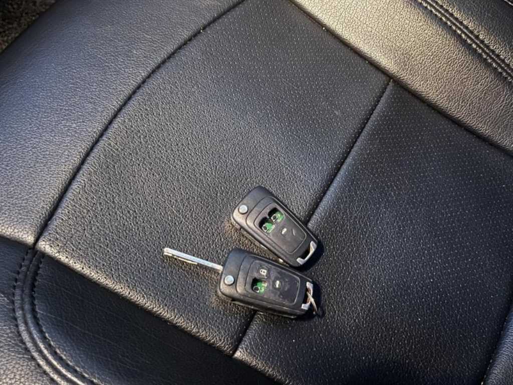 Chevrolet Cruise 2013 Negro - Importación desde Corea - HF Imports Iquique - Foto 17