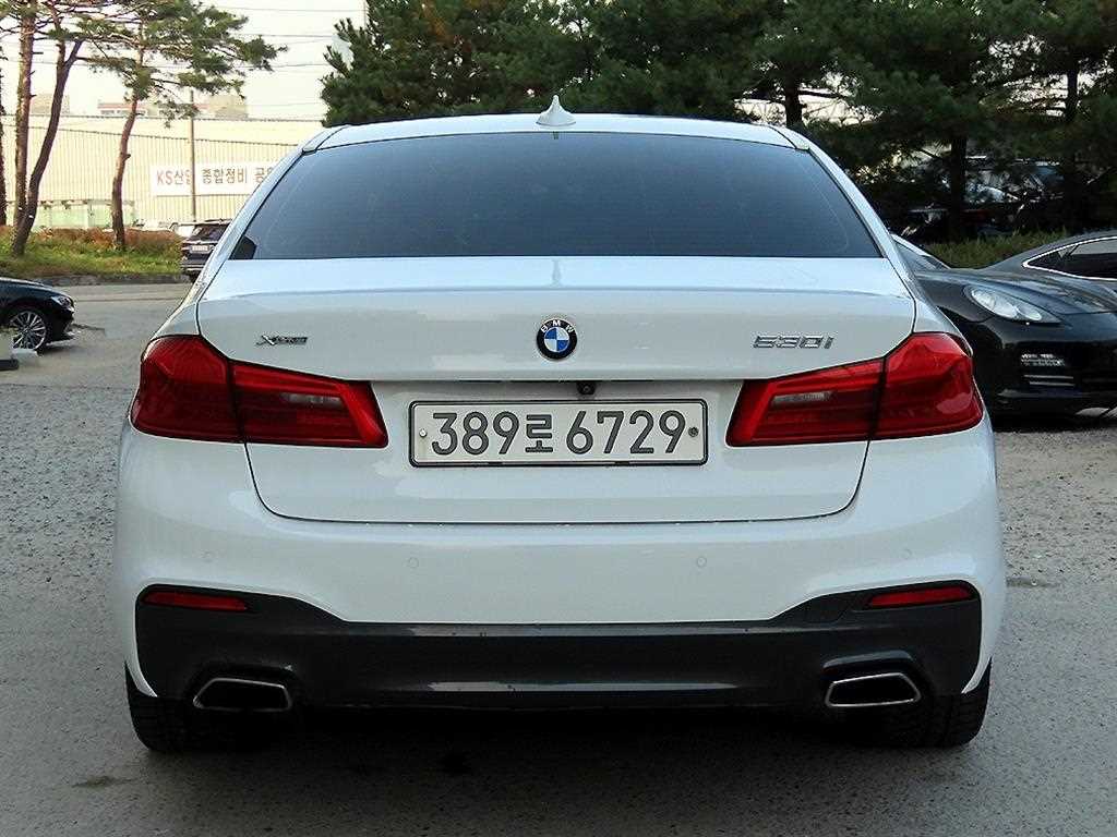 BMW 5 Series - Vista 4
