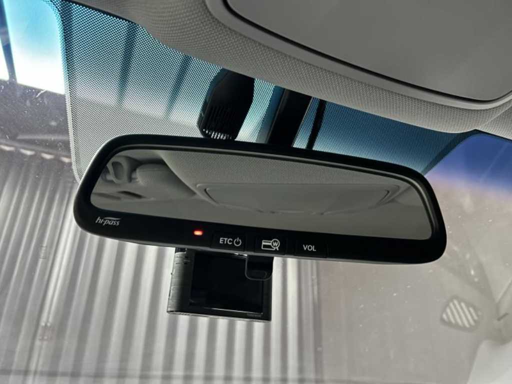 HYUNDAI Sonata - Vista 12