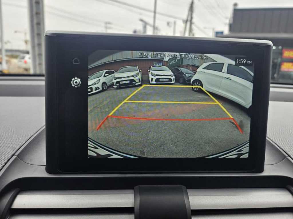 HYUNDAI Casper - Vista 10