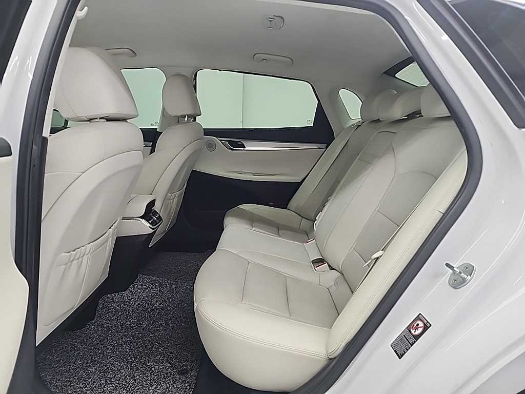 HYUNDAI Grandeur - Vista 12