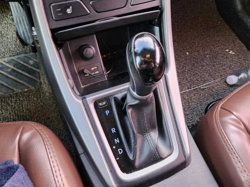 HYUNDAI Avante 2014 Gris - Importación desde Corea - HF Imports Iquique - Foto 17