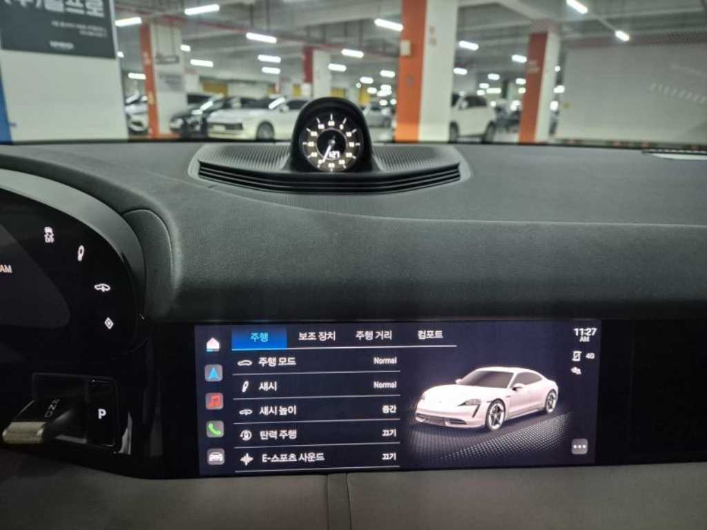 Porsche Taycan - Vista 9