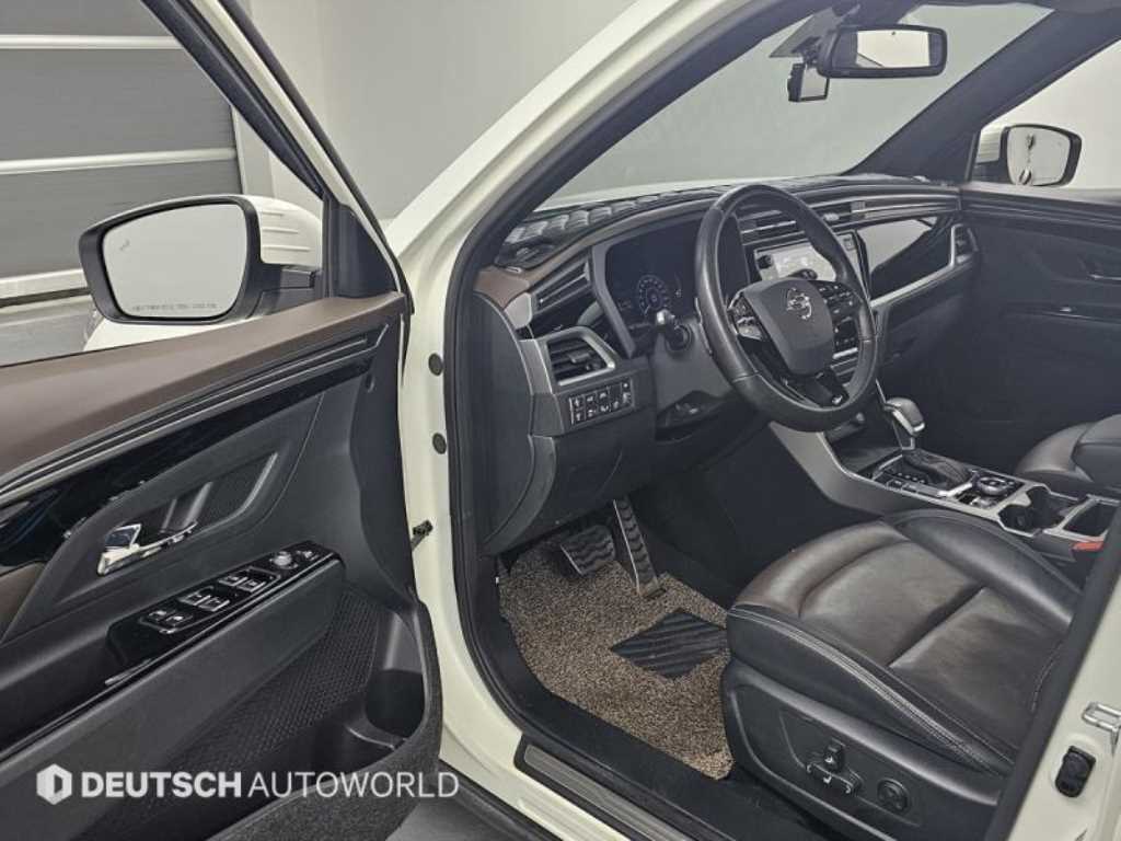 Ssangyong Korando - Vista 11