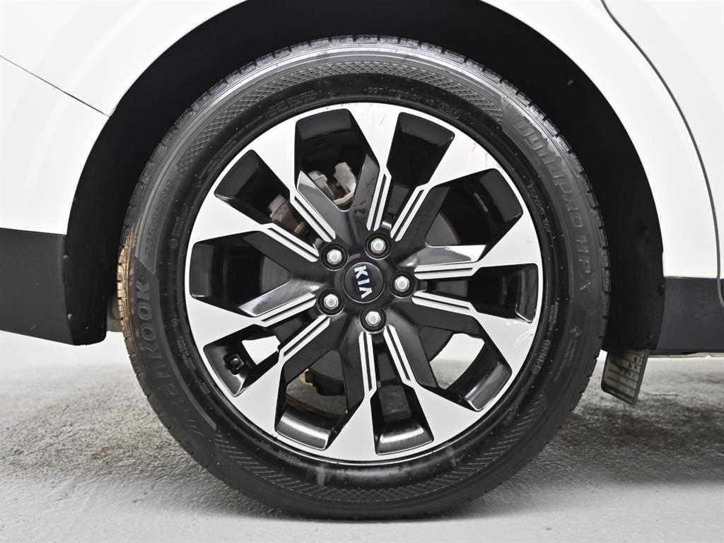 KIA Carnival - Vista 5