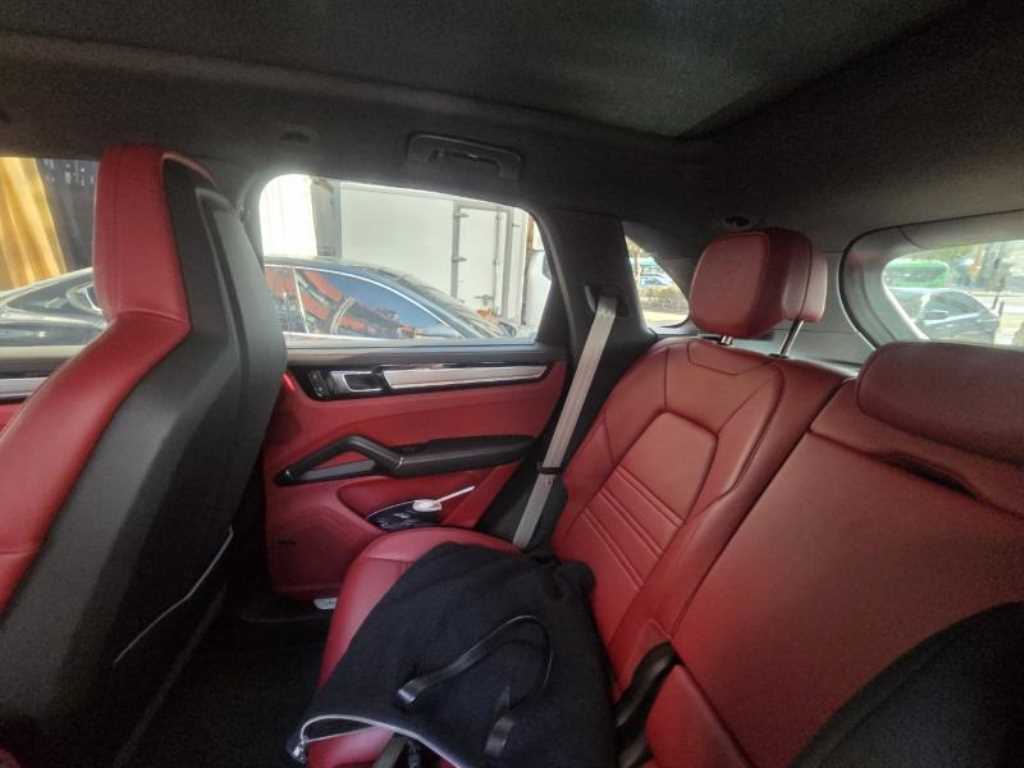 Porsche Cayenne 2023 Negro - Importación desde Corea - HF Imports Iquique - Foto 18