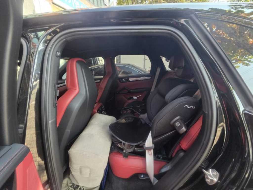 Porsche Cayenne 2023 Negro - Importación desde Corea - HF Imports Iquique - Foto 16