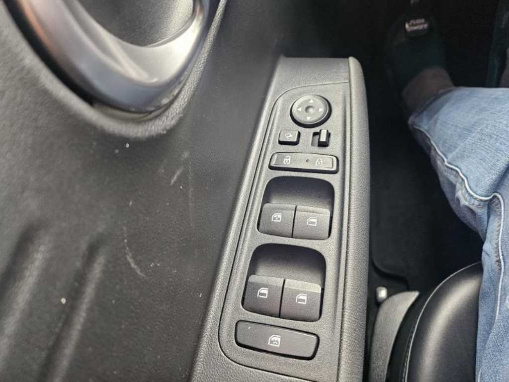 HYUNDAI Casper - Vista 8