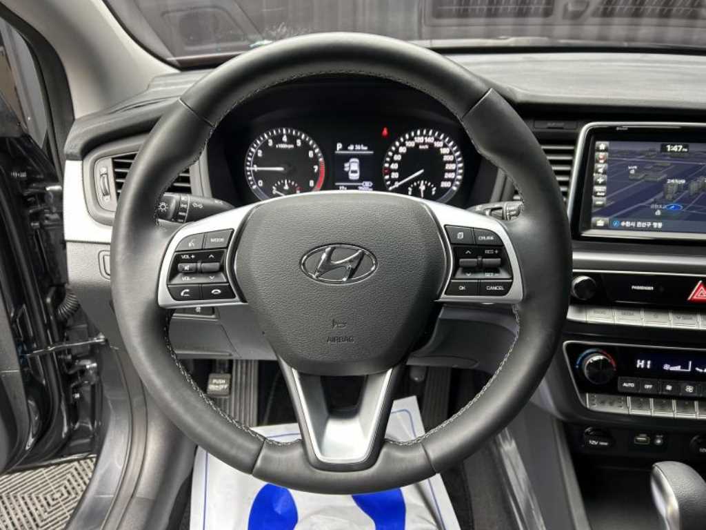 HYUNDAI Sonata - Vista 10