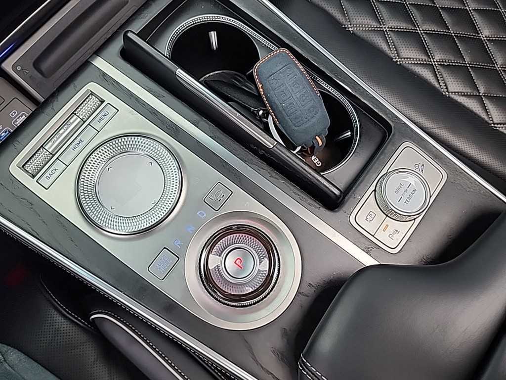 Genesis GV80 - Vista 8