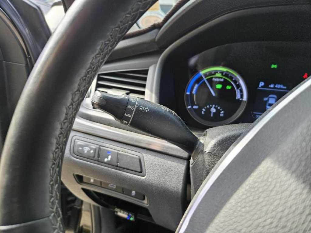 HYUNDAI Sonata - Vista 6