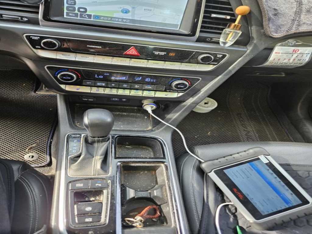 HYUNDAI Sonata - Vista 11