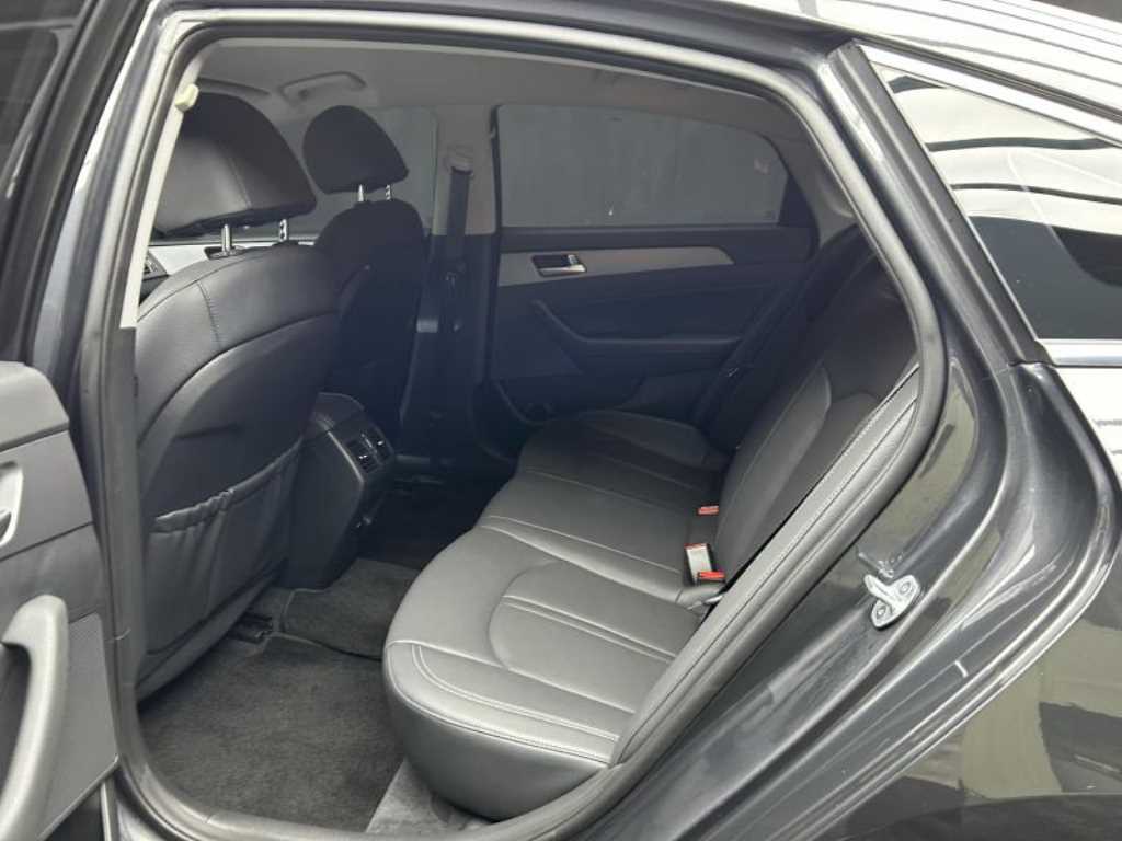 HYUNDAI Sonata - Vista 5