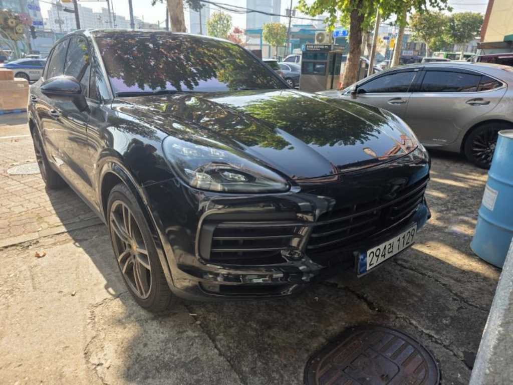 Porsche Cayenne 2023 Negro - Importación desde Corea - HF Imports Iquique - Foto 1