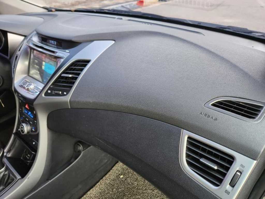 HYUNDAI Avante 2014 Gris - Importación desde Corea - HF Imports Iquique - Foto 13