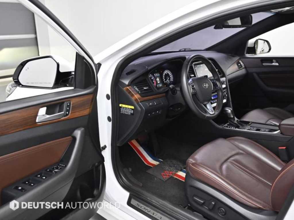 HYUNDAI Sonata - Vista 11