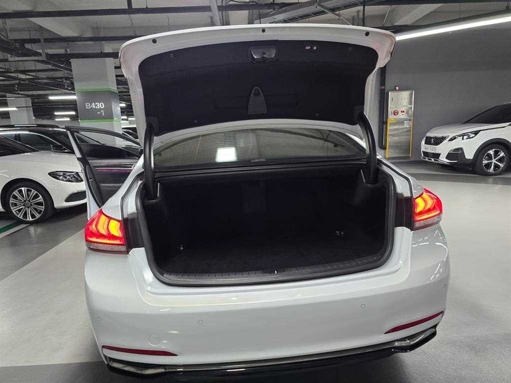 Genesis G80 2018 Blanco - Importación desde Corea - HF Imports Iquique - Foto 17