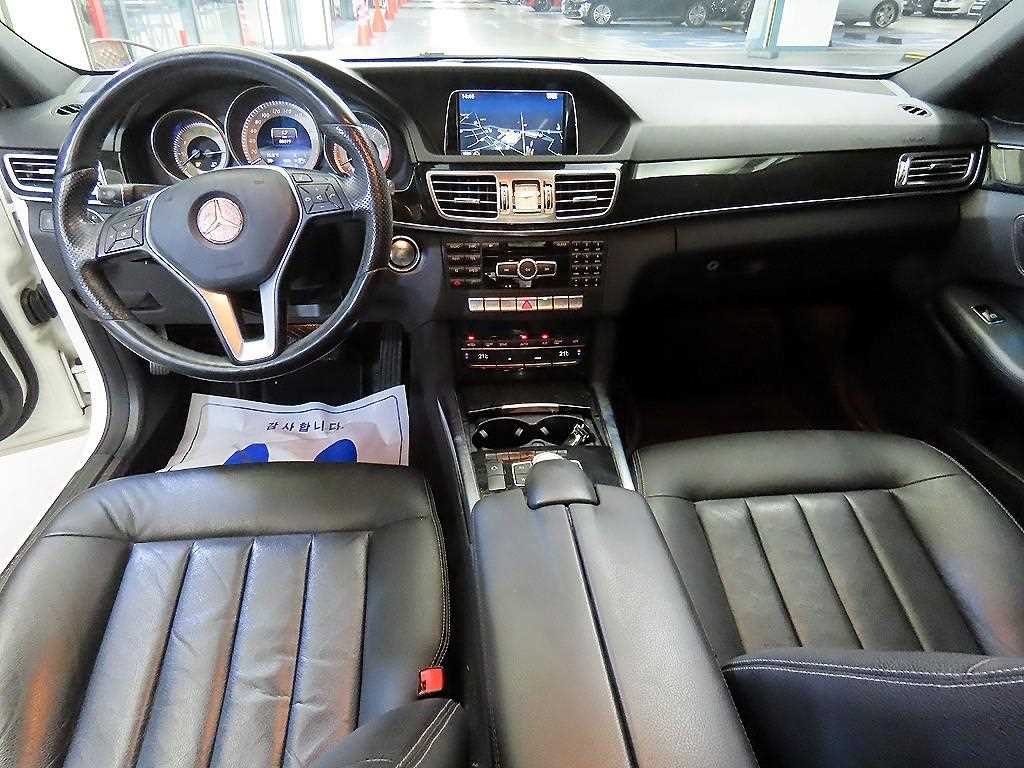 Mercedes Benz E class - Vista 10