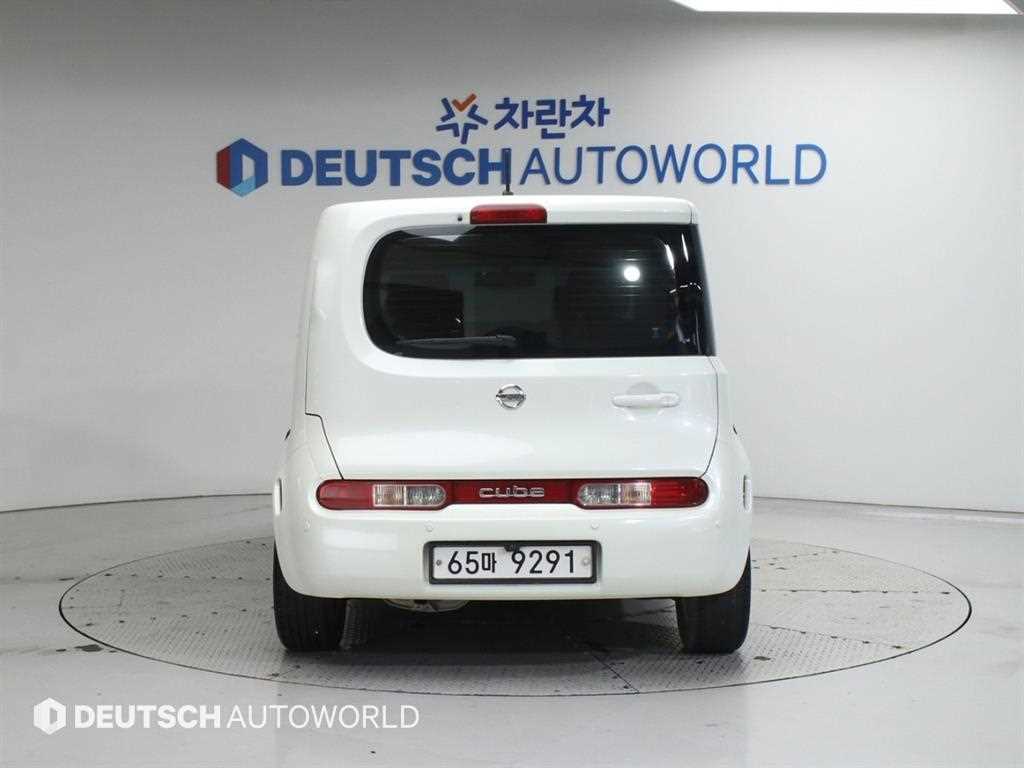Nissan Cube - Vista 4