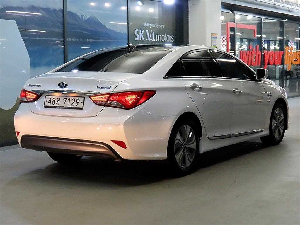 HYUNDAI Sonata - Vista 4