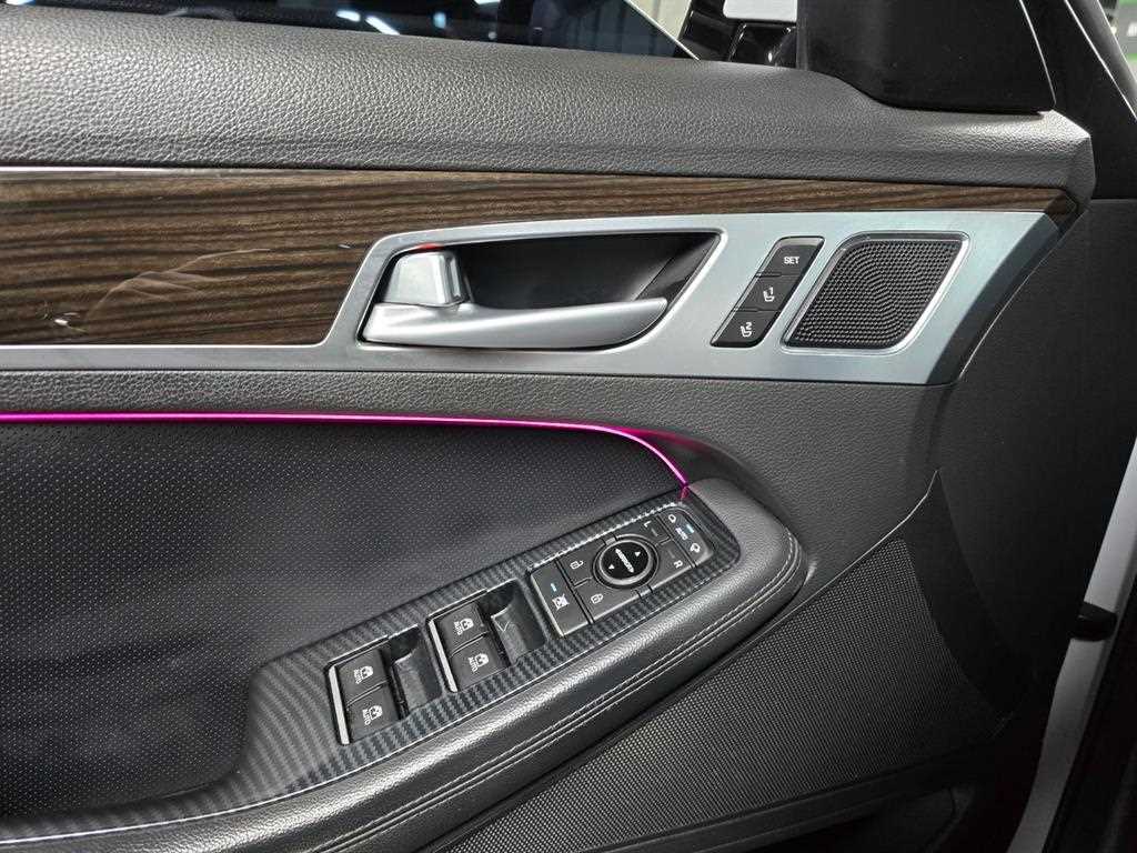 Genesis G80 - Vista 9