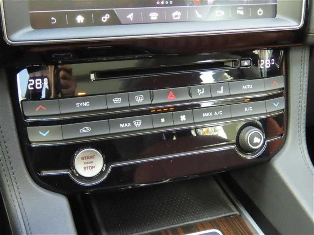 Jaguar F-PACE - Vista 7