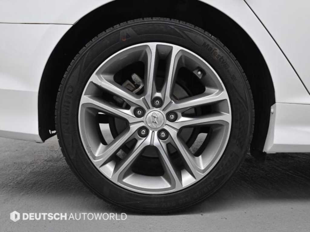 HYUNDAI Sonata - Vista 5