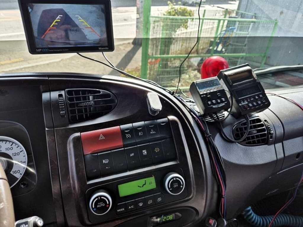 medium and large cargo truck 2018 Blanco - Importación desde Corea - HF Imports Iquique - Foto 14