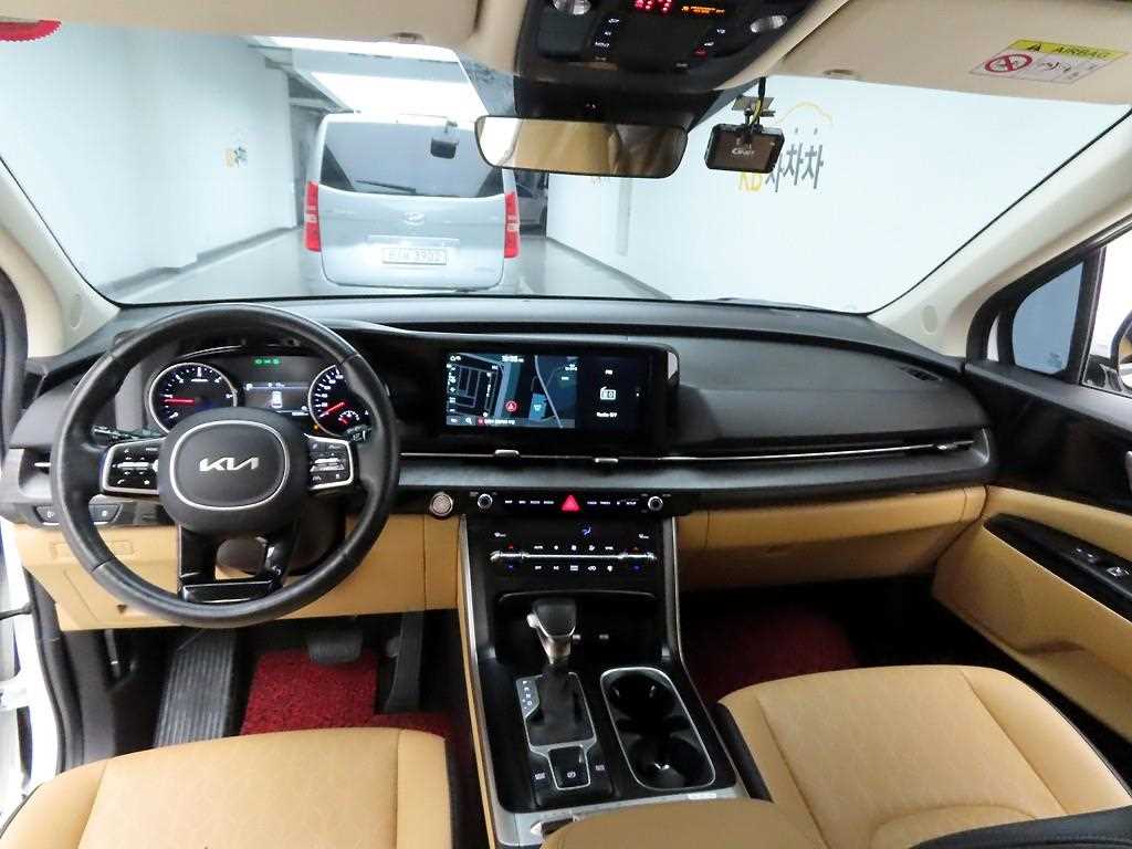 KIA Carnival - Vista 6