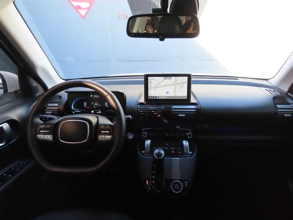 HYUNDAI Casper - Vista 5