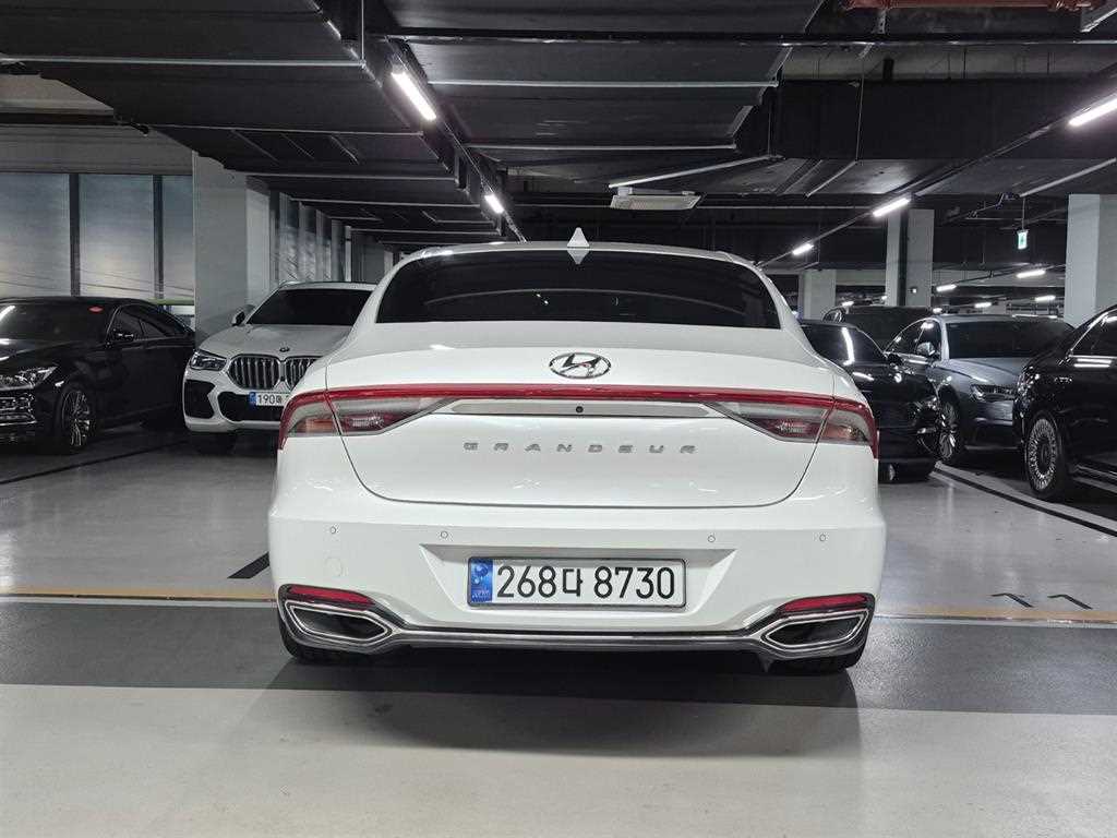 HYUNDAI Grandeur - Vista 4