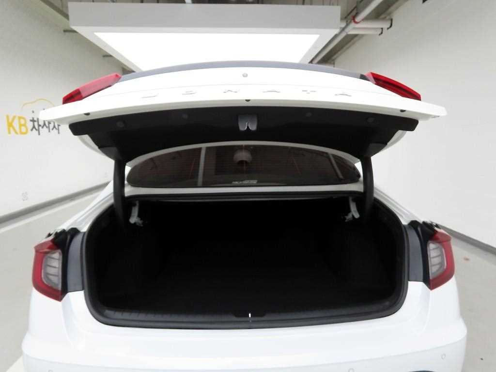 HYUNDAI Sonata - Vista 5