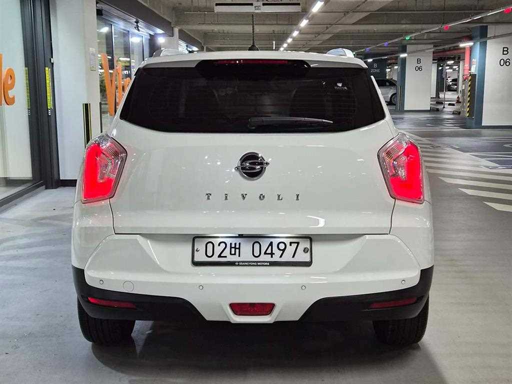 Ssangyong Tivoli - Vista 5