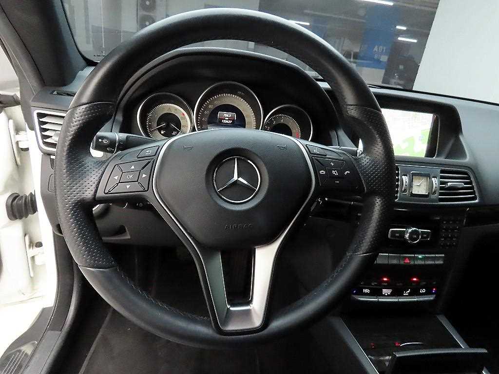 Mercedes Benz E class - Vista 7
