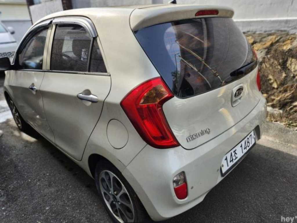 KIA Morning - Vista 4