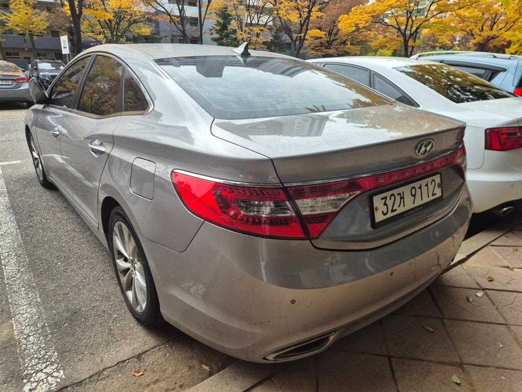 HYUNDAI Grandeur - Vista 4
